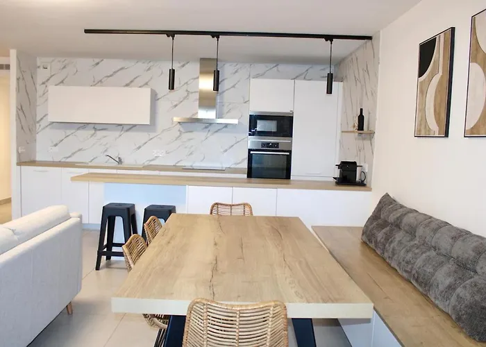 Superbe Port De アパート ボニファシオ